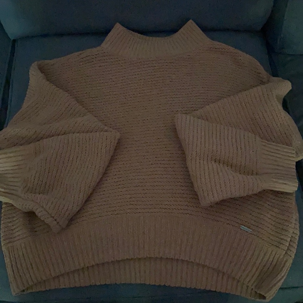 Hollister sweater